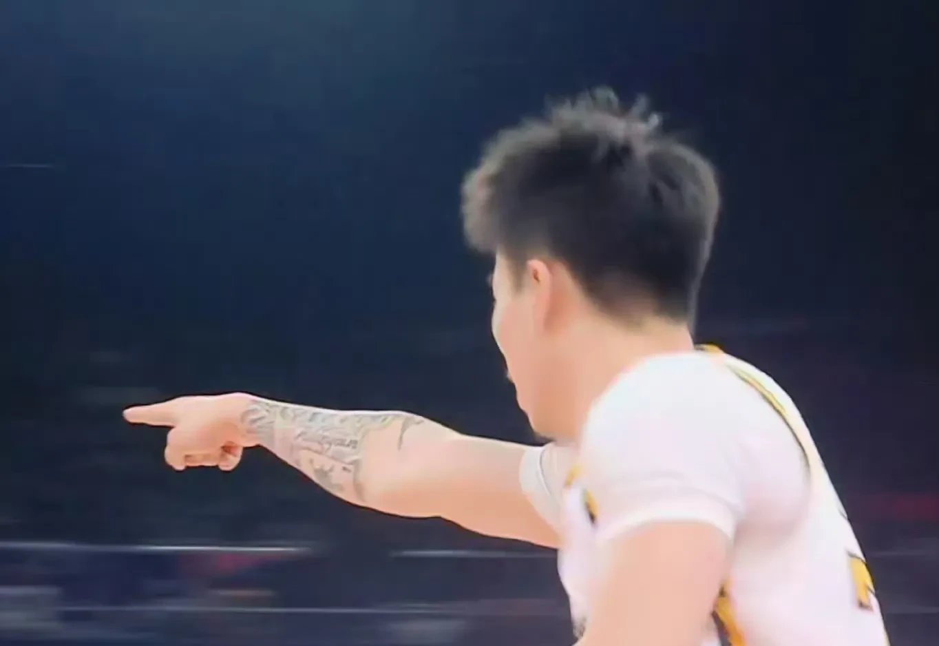 开云登录入口-险胜引发热议！，Doinb在快船比赛中险胜比赛高潮迭起(快船战队)