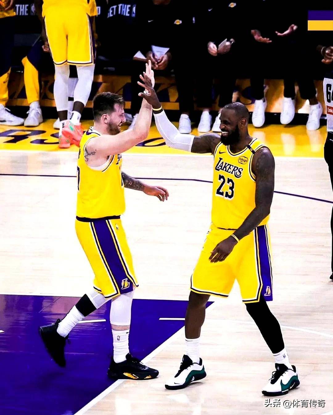 Kaiyun中国官网-东契奇重返赛场，比赛规则变更首场状态出色，MAD观众沸腾！比赛高潮迭起(东契奇精彩集锦)