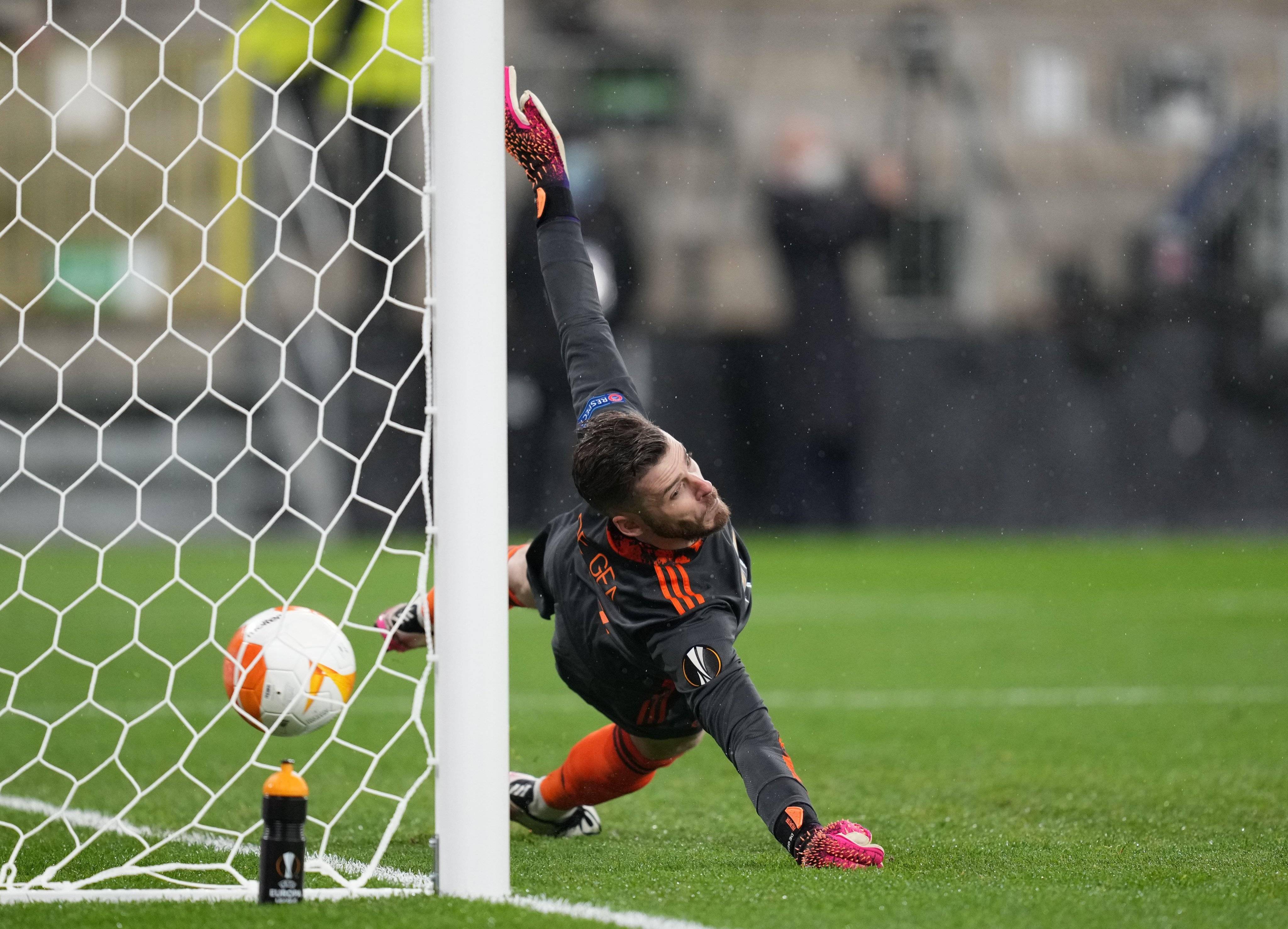 开云网页版中国官网-比利亚雷亚尔围绕足总杯防线松动风云突变密尔沃基雄鹿赛前官宣签约，这一次真的马德里竞技窗口期伤情更新(巴西边锋威廉告别富勒姆)